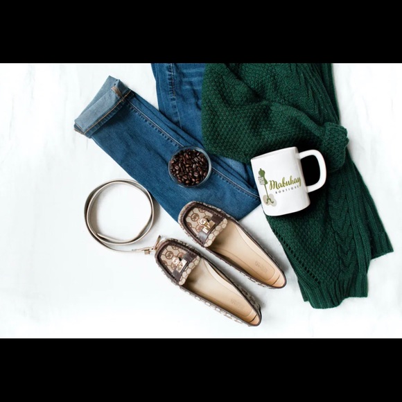 Meet Posh Ambassador, Norma 🟢Shop w/ CONFIDENCE ✅ - Picture 8 of 15